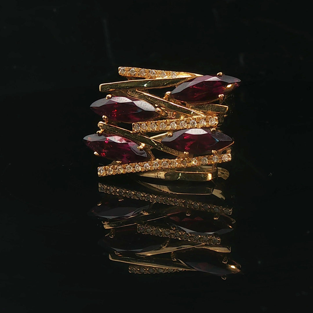 18k Yellow Gold Red Garnet and Diamond Heavy Abstract Ring Size 5.5