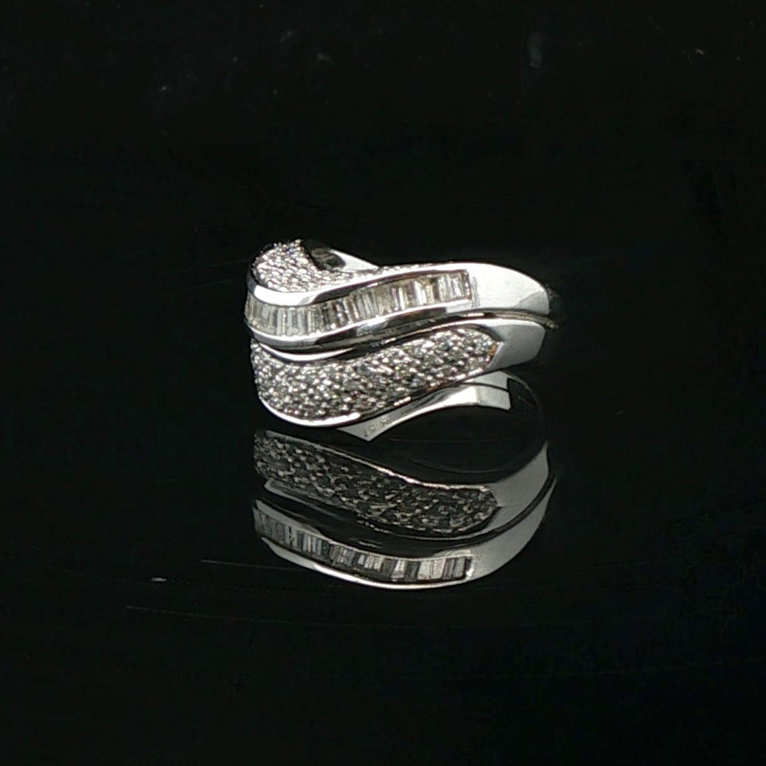14k White Gold 1.5cttw Round and Baguette Diamond Curved Band Ring Size 7