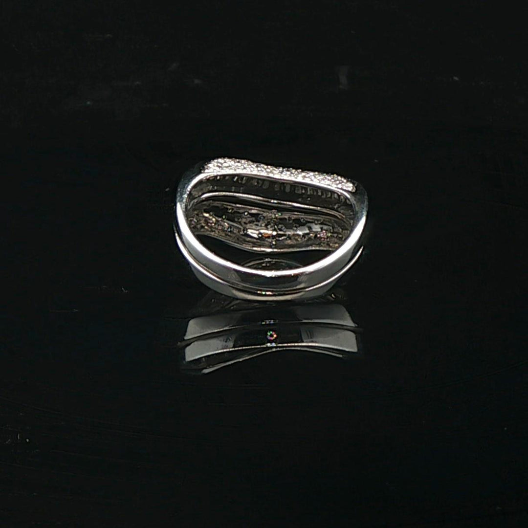 14k White Gold 1.5cttw Round and Baguette Diamond Curved Band Ring Size 7