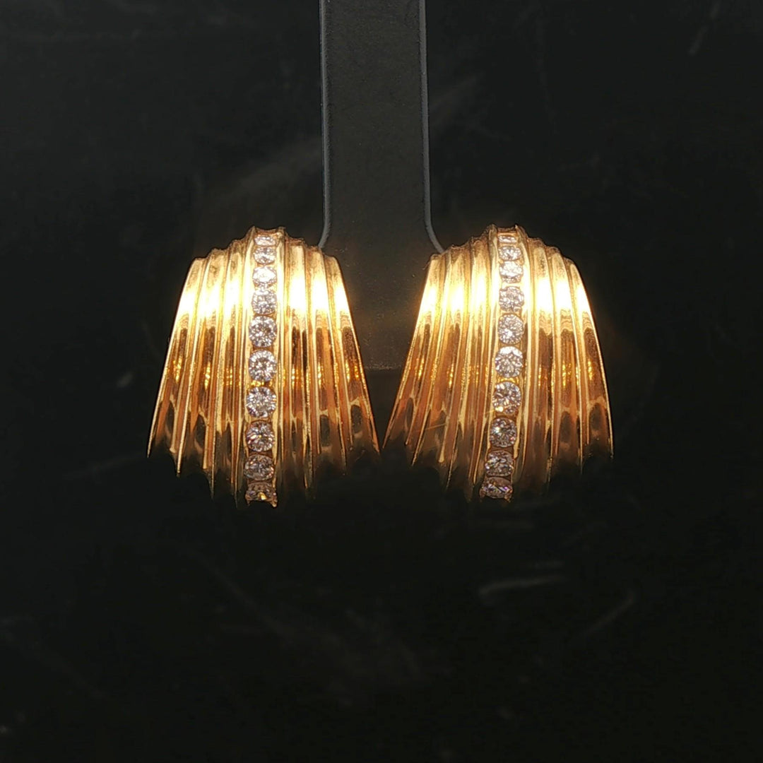 18k Yellow Gold and 0.90cttw Diamond 16.5g Vintage Huggie Earrings