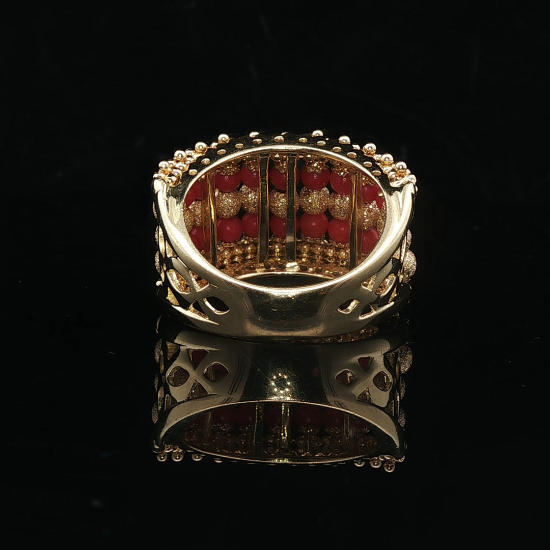 18k Yellow Gold and Coral Ladies Vintage Ball Bead Ring Italy Size 7