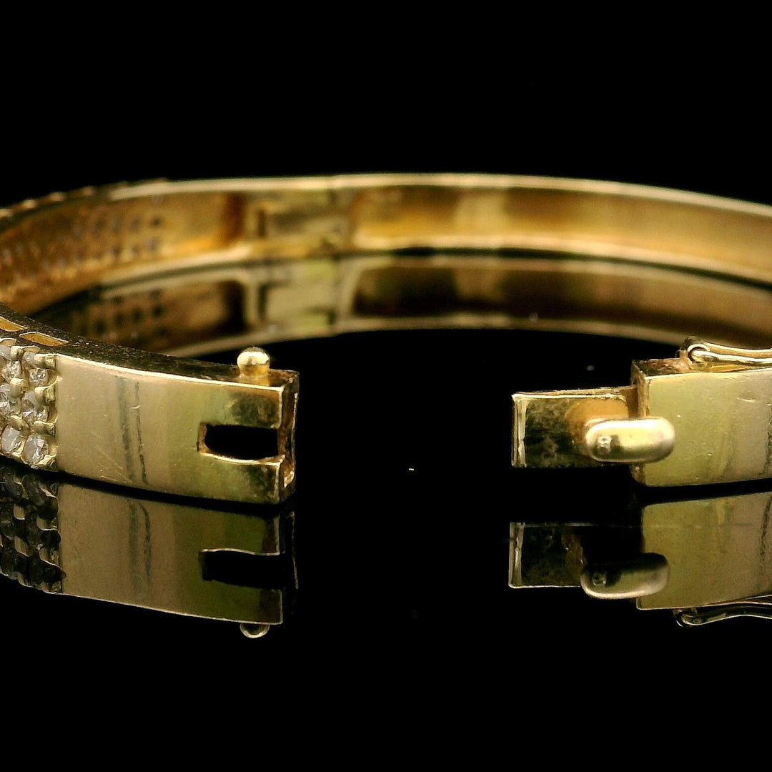 14k Yellow Gold and 2.25cttw Diamond Bangle Bracelet 6.75"