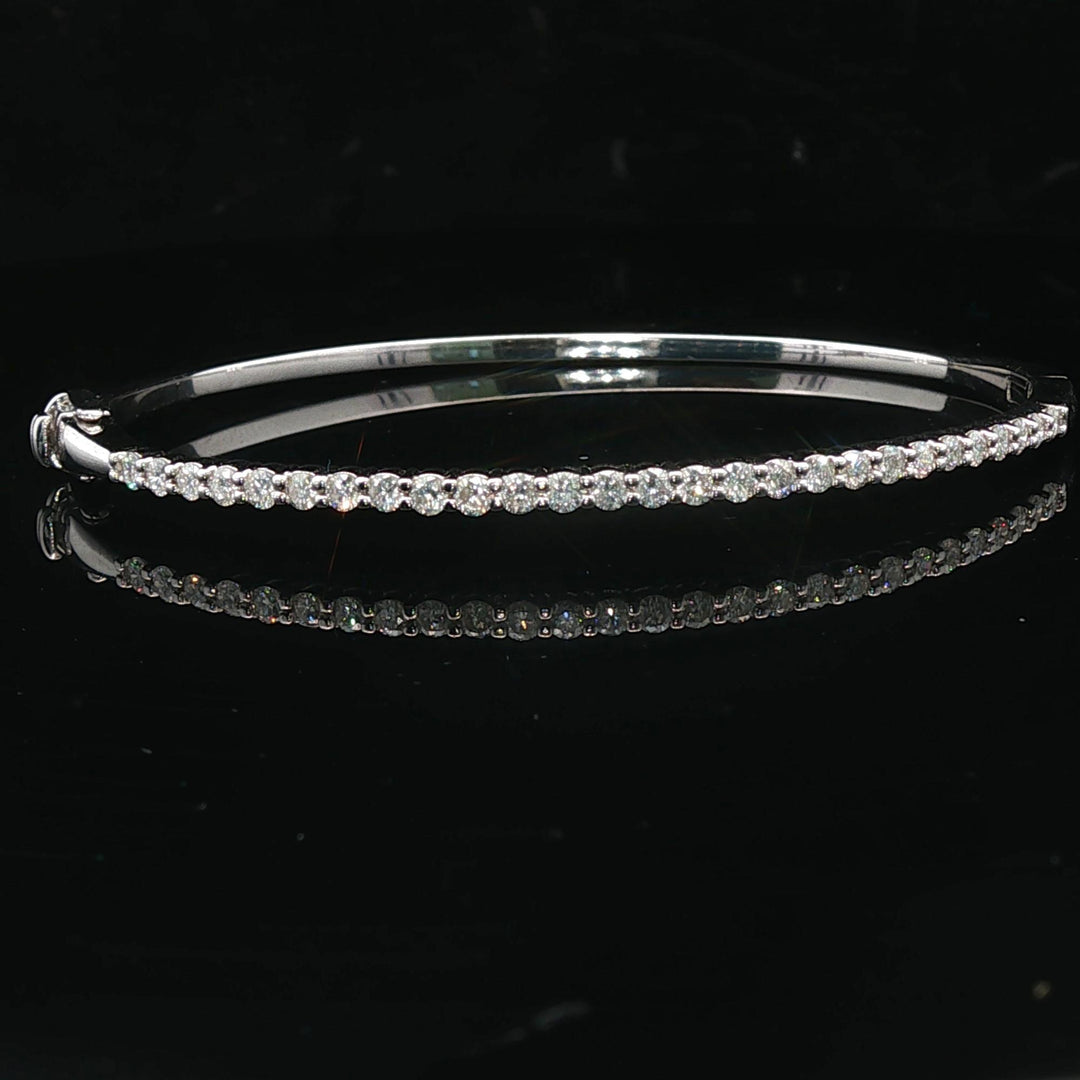 14k White Gold and 1cttw Diamond 10.4g Oval Bangle Bracelet 6.5"