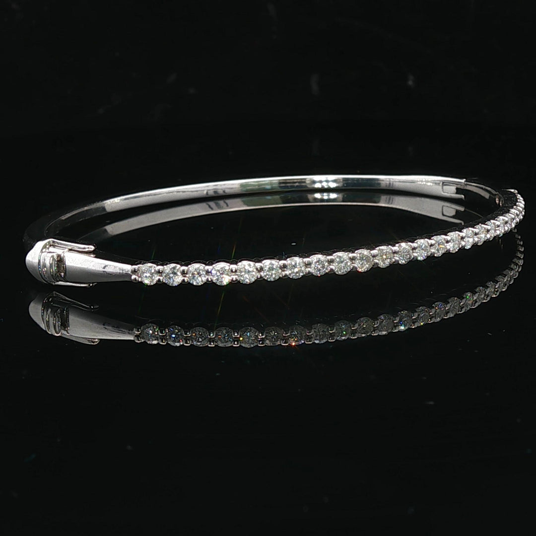 14k White Gold and 1cttw Diamond 10.4g Oval Bangle Bracelet 6.5"