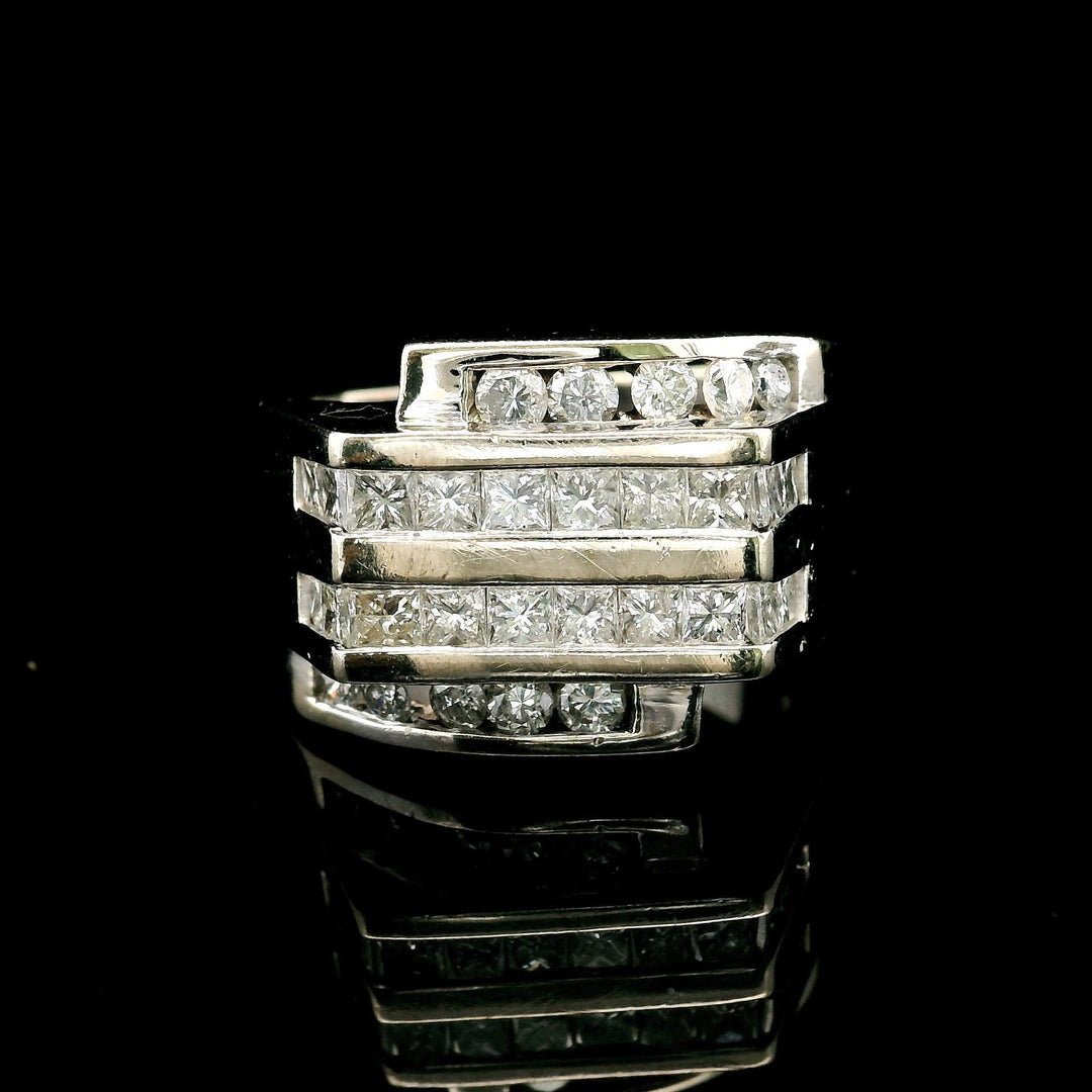 14k White Gold and 2.5cttw Diamond Solid Heavy 14g Ring Size 8
