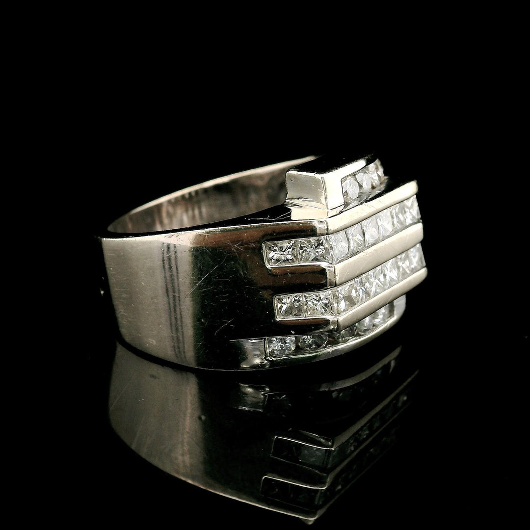 14k White Gold and 2.5cttw Diamond Solid Heavy 14g Ring Size 8