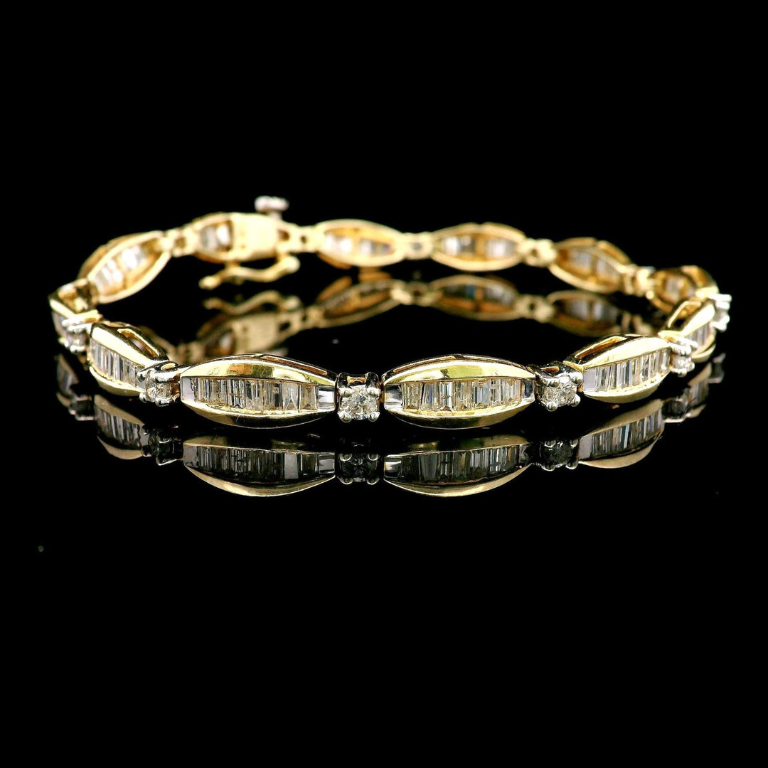 14k Yellow Gold and 2.5cttw Baguette and Round Diamond Bracelet 7.25"