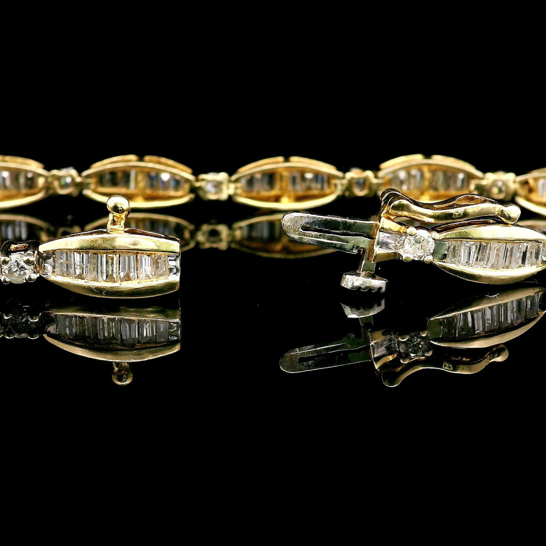 14k Yellow Gold and 2.5cttw Baguette and Round Diamond Bracelet 7.25"