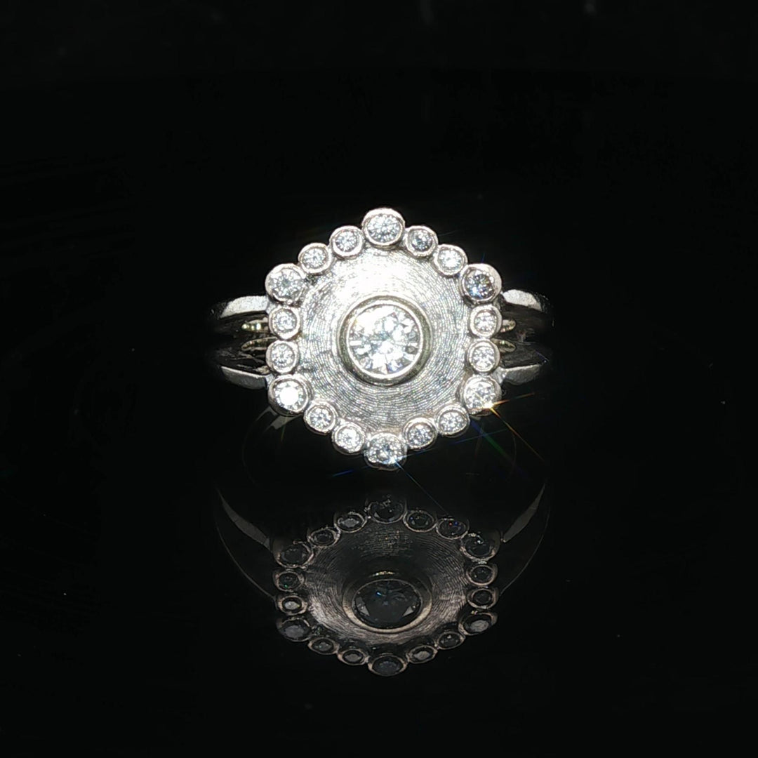 14k White Gold and 0.50cttw Bezel Set Diamond Ladies Ring Size 6