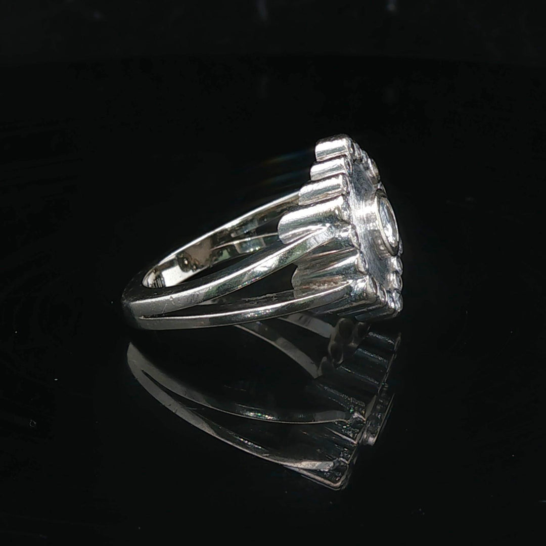 14k White Gold and 0.50cttw Bezel Set Diamond Ladies Ring Size 6