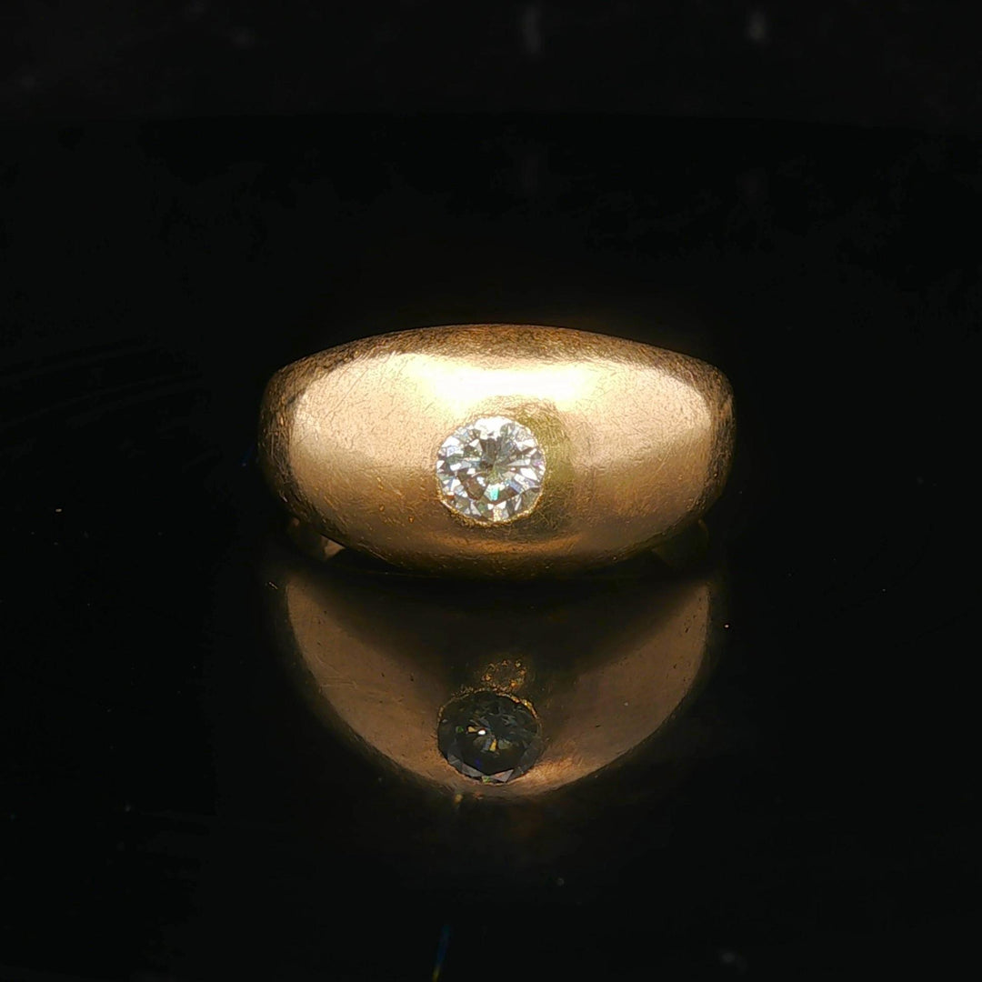 14k Yellow Gold and 0.20ct Flush Set Diamond Vintage Ring Size 6.25
