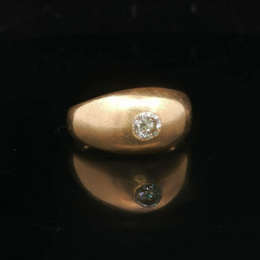 14k Yellow Gold and 0.20ct Flush Set Diamond Vintage Ring Size 6.25