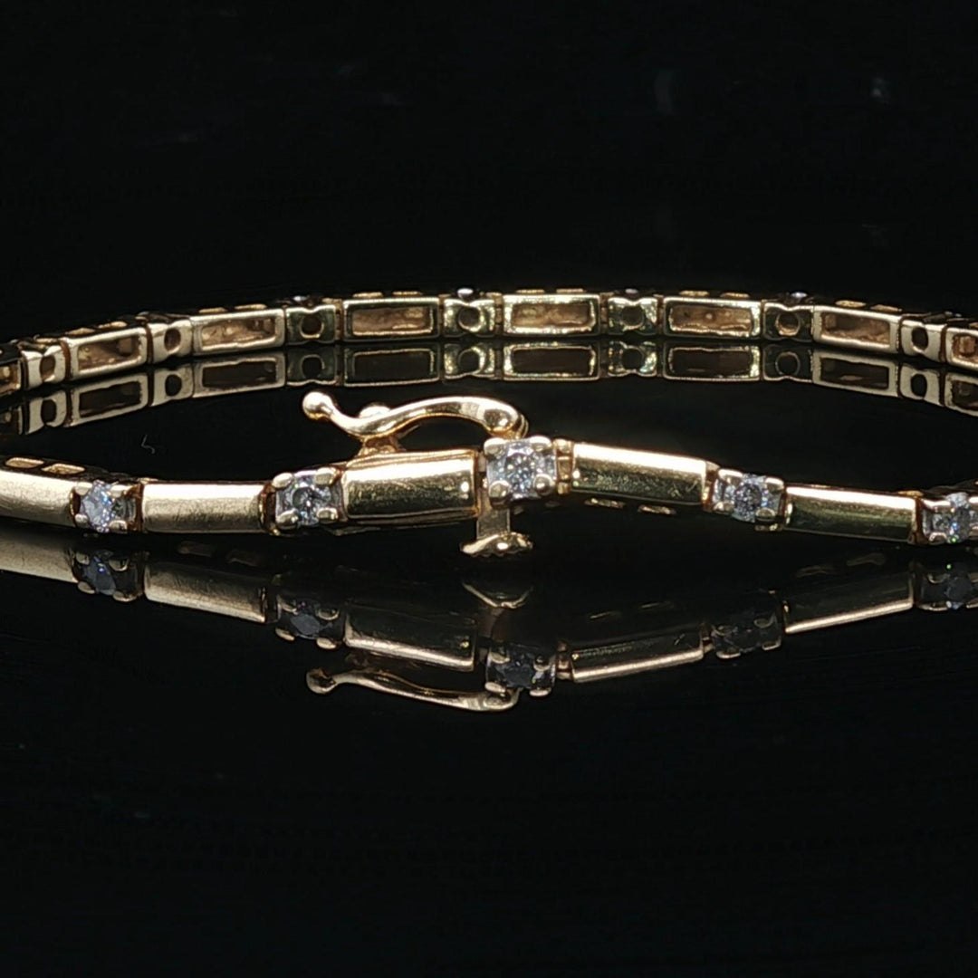 14k Yellow Gold and 0.85cttw Diamond Bar Link Bracelet 7.25"