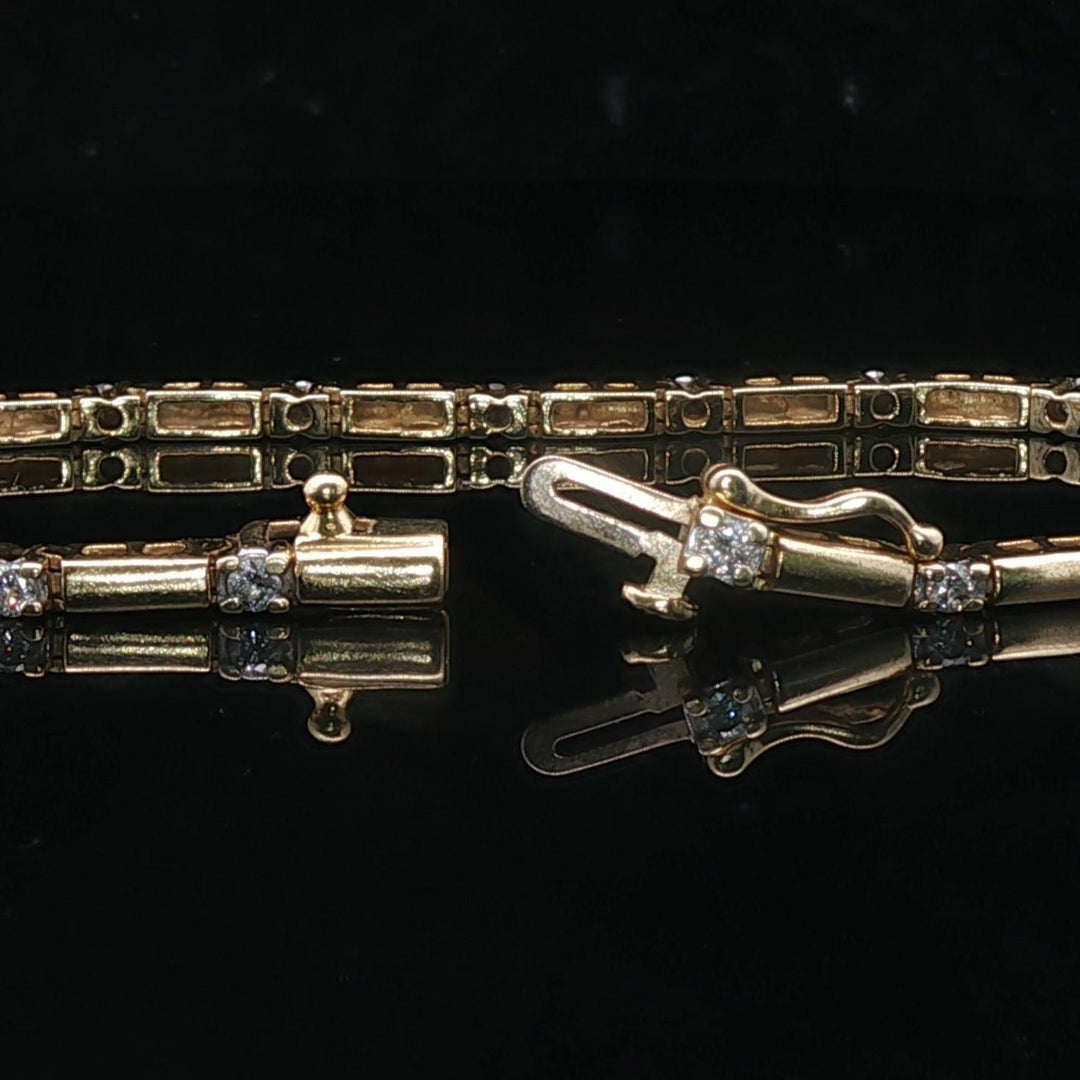 14k Yellow Gold and 0.85cttw Diamond Bar Link Bracelet 7.25"