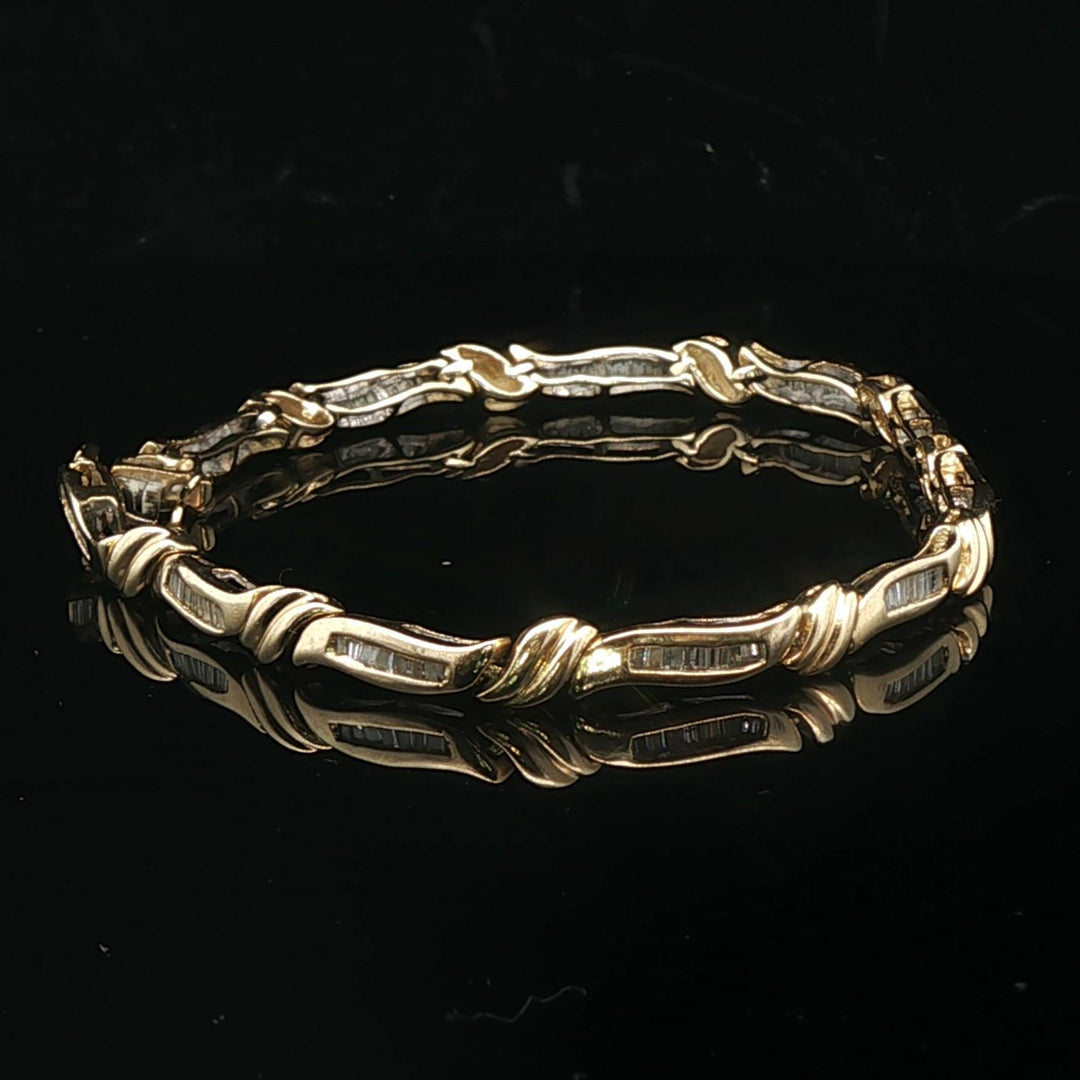 14k Yellow Gold and 1.5cttw Baguette Diamond Link Bracelet 7.25"