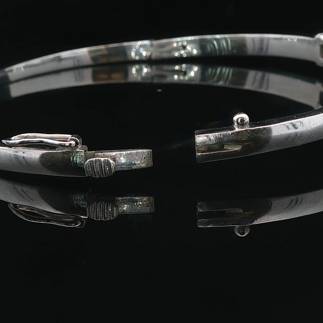 14k White Gold and 0.50cttw Diamond Solid Vintage Bangle Bracelet 6.5"