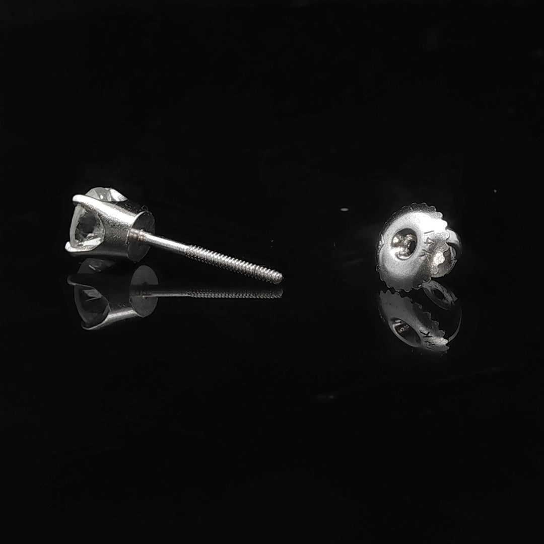 14k White Gold and 0.90cttw Diamond Stud Earrings