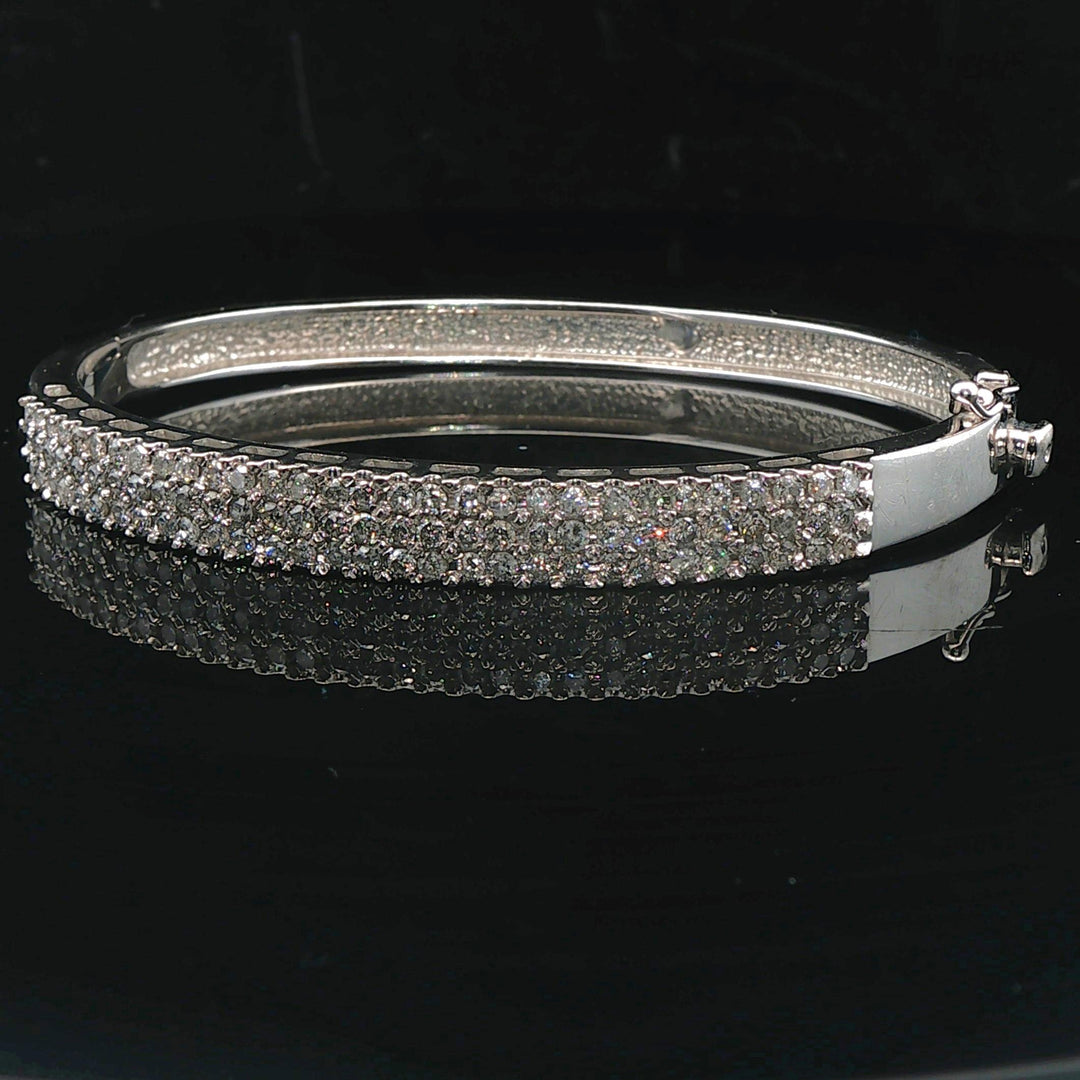 14k White Gold and 2cttw Diamond Solid 17.7g Bangle Bracelet 6.75"