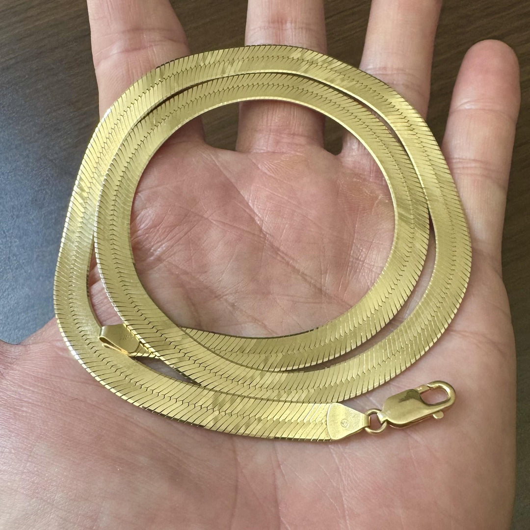 14k Yellow Gold 35.8g Solid Heavy 8mm Herringbone Link Necklace Italy 22"