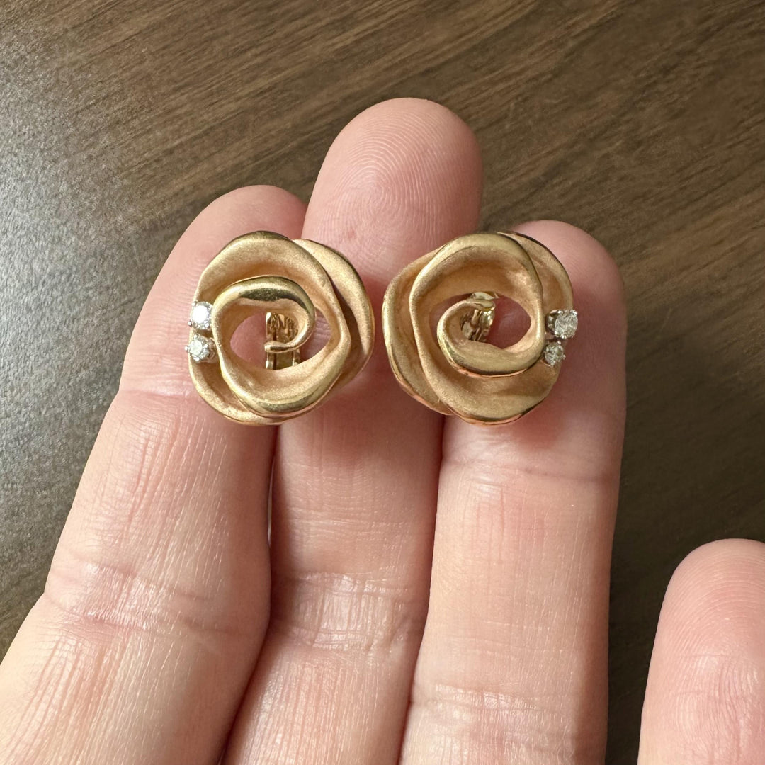 18k Rose Gold and Diamond 14.4g Heavy Vintage Floral Stud Earrings Italy