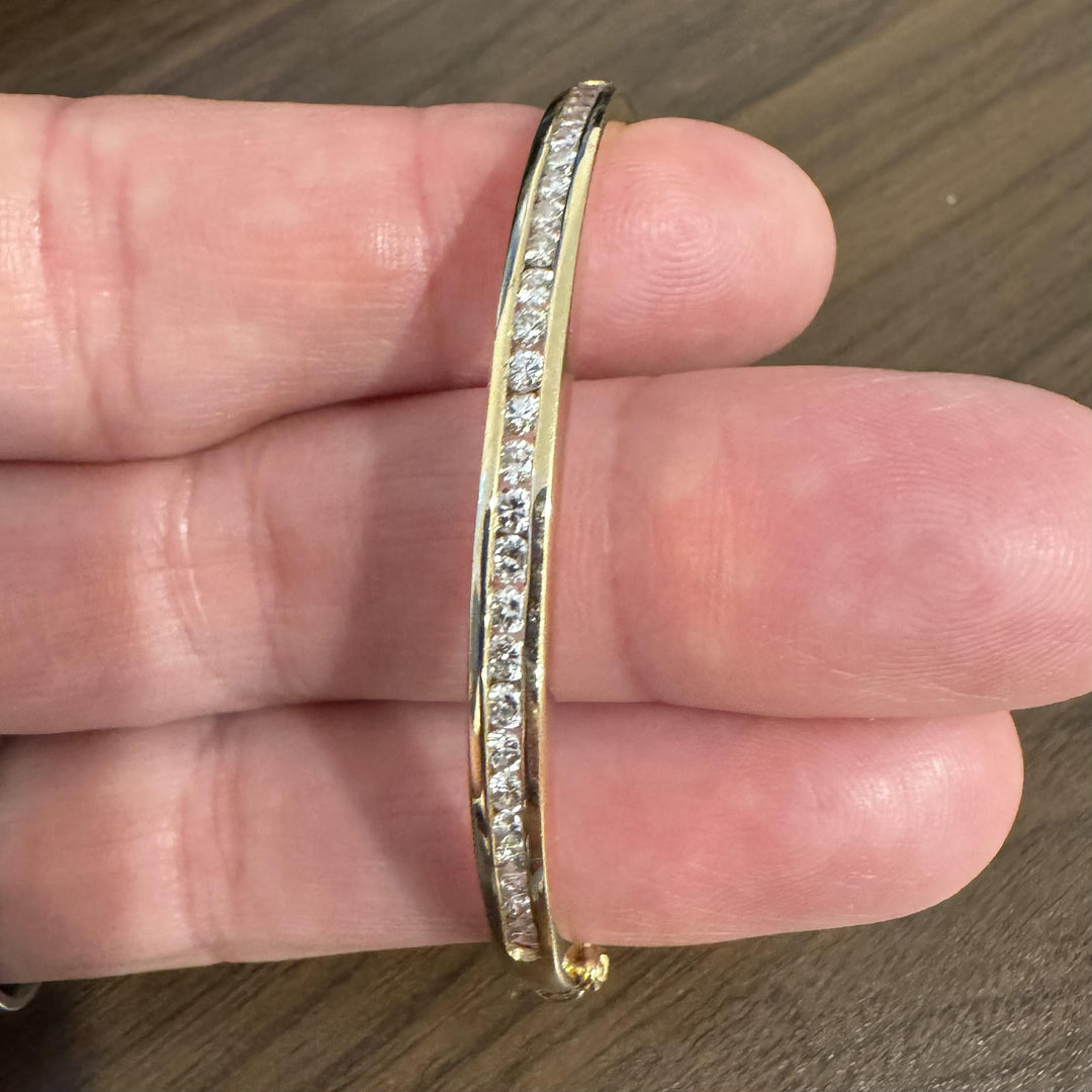 14k Yellow Gold and 1.9cttw Diamond 14.5g Solid Bangle Bracelet 6.5"