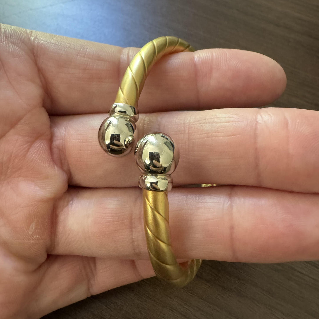 14k Yellow and White Gold 17.4g Ladies Spiral Bypass Bangle Bracelet 6.75"