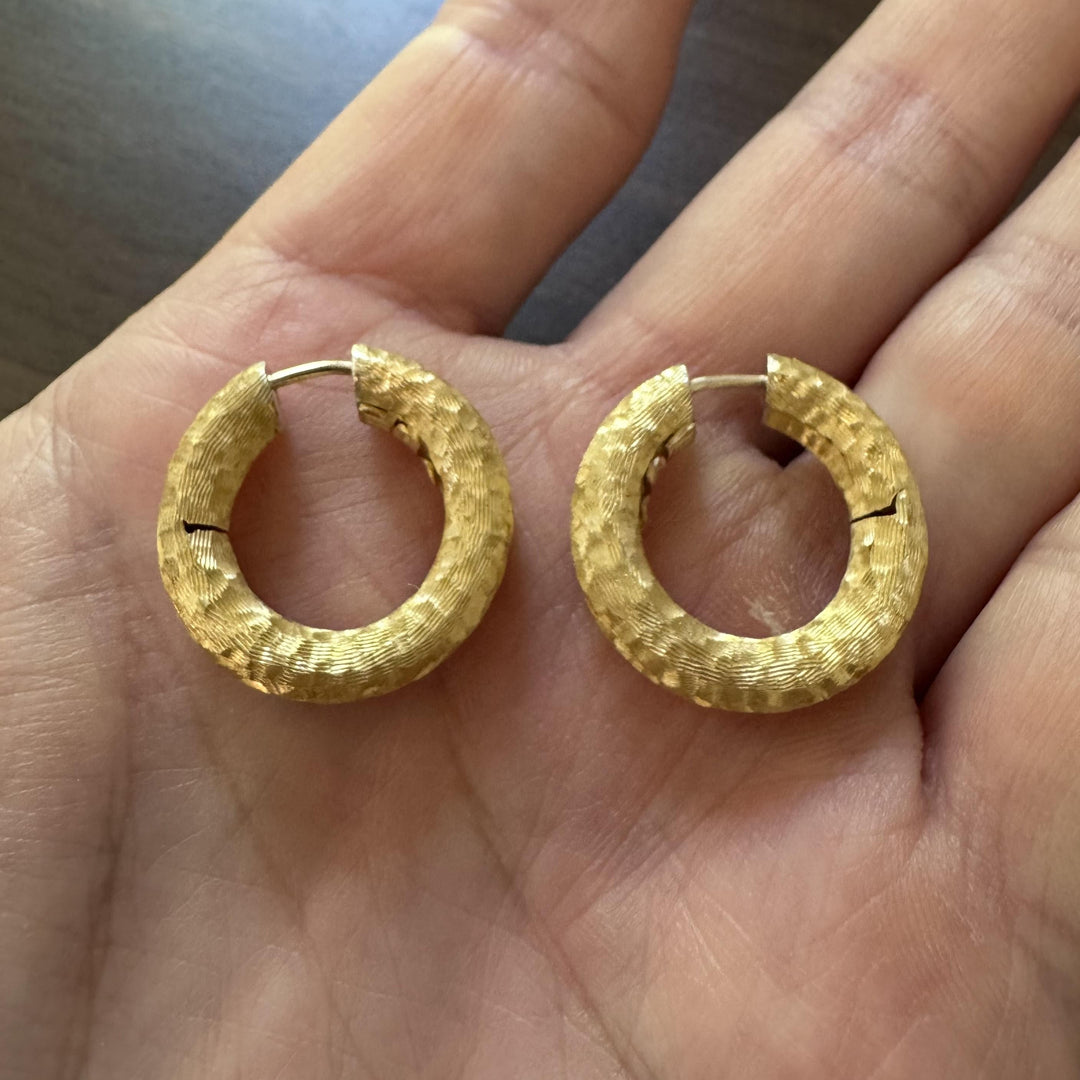 Nicolis Cola 18k Yellow Gold 15.7g Solid Hammered Hoop Earrings Italy