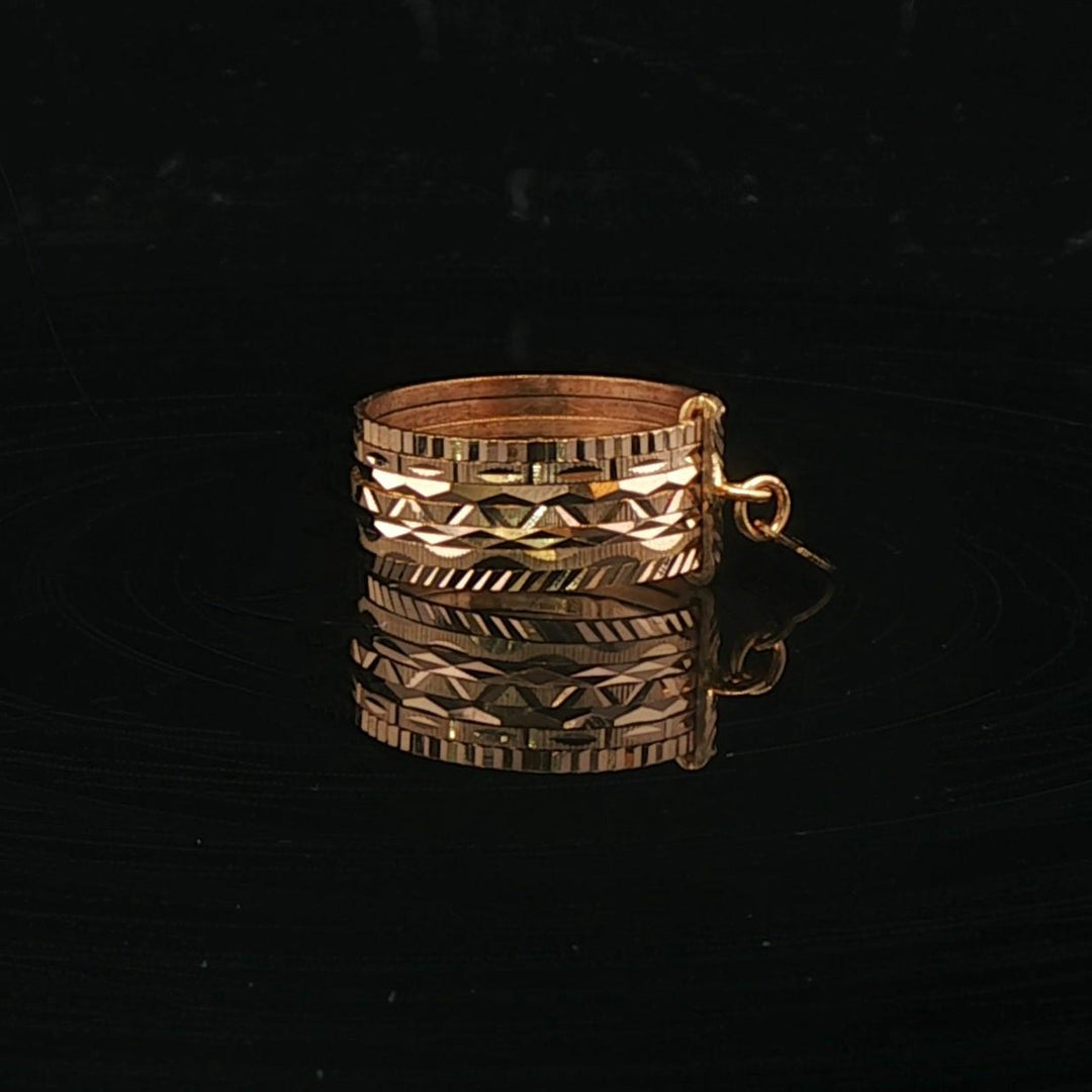 19k Yellow Gold 3.9g Ladies Diamond Cut Seven Band Ring Size 6.5