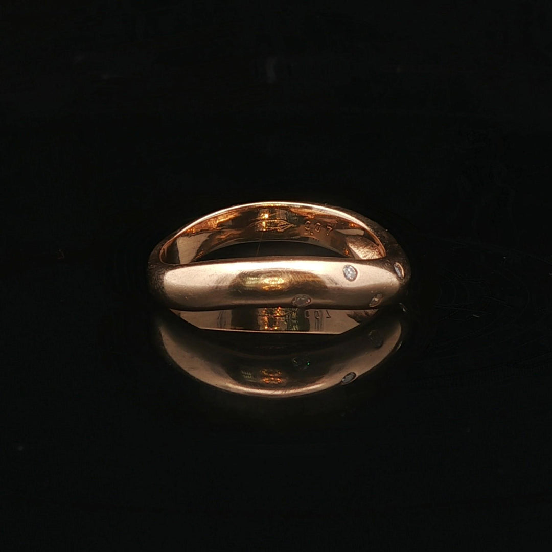 18k Yellow Gold and Flush Set Diamonds Curved Band Ring Size 6
