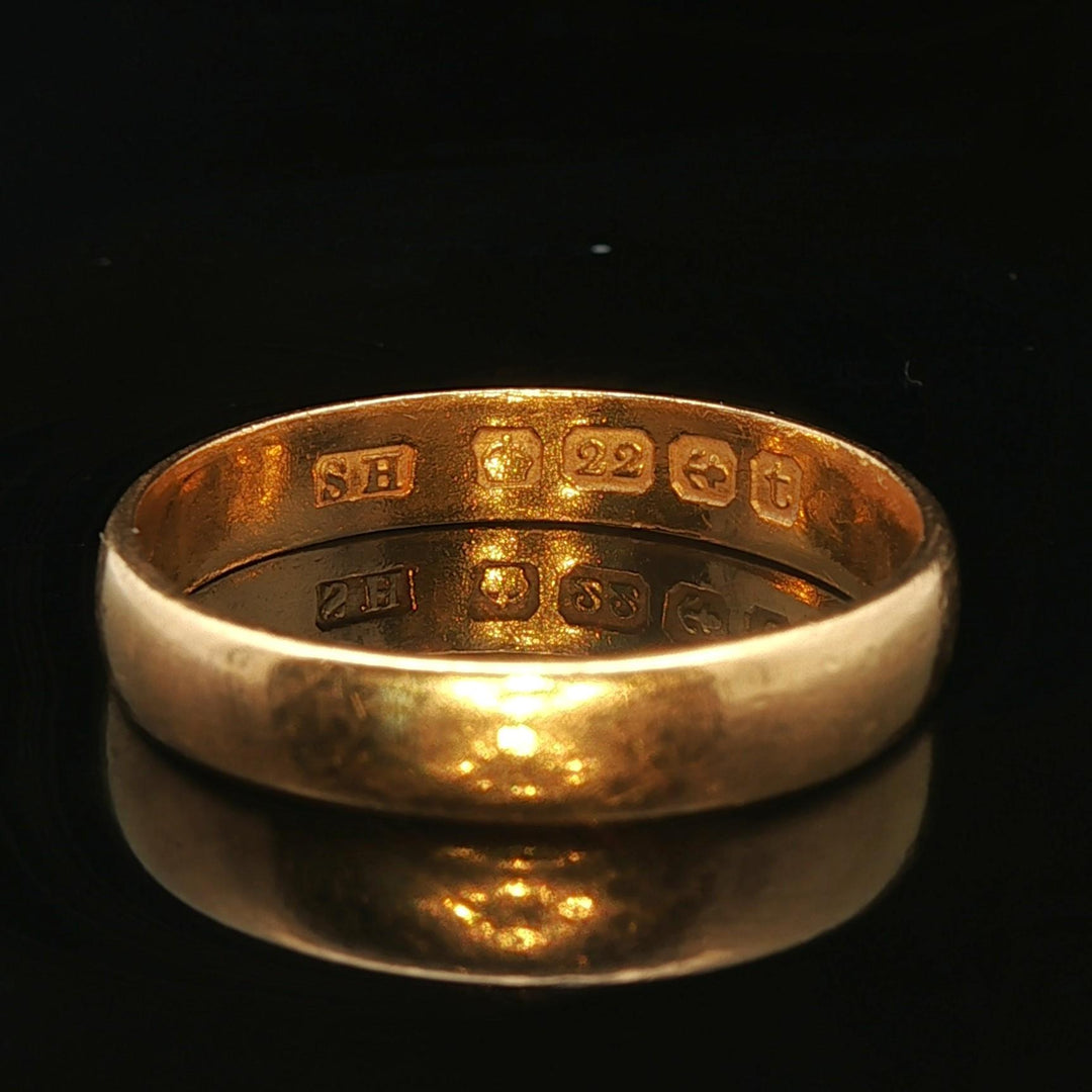 22k Yellow Gold 3.5g Solid 4mm Band Ring Size 8