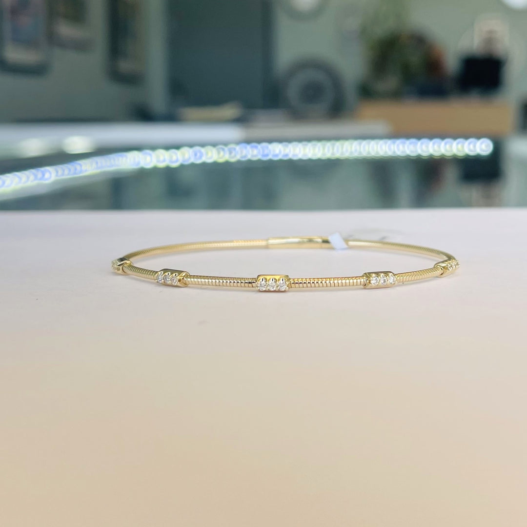 Brand New 14k Yellow Gold and Diamond Bangle Bracelet 7"