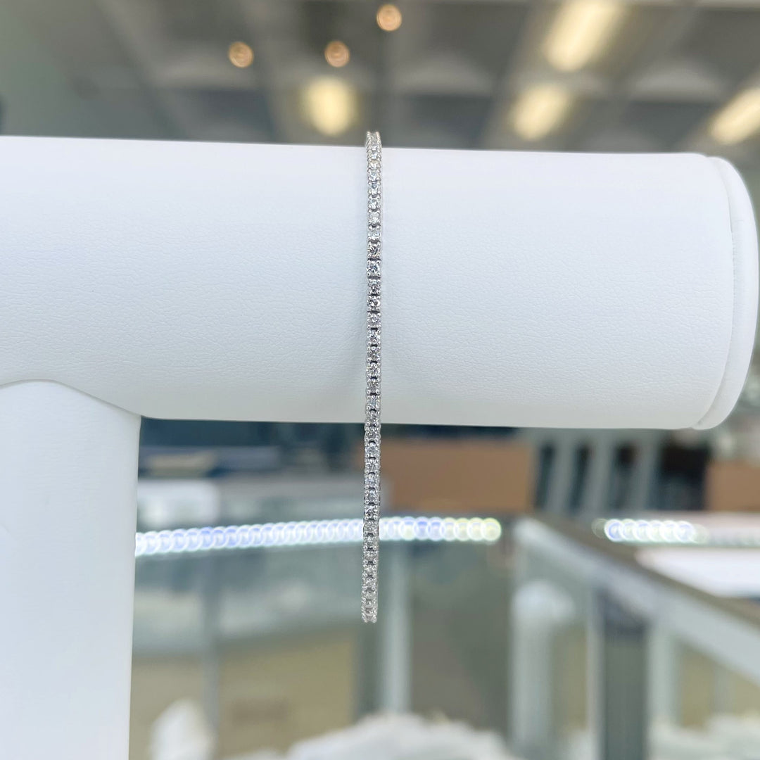 Brand New 14k White Gold and 2cttw Diamond Tennis Bracelet 7"