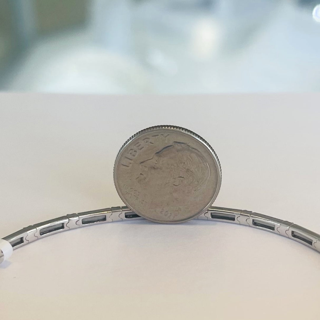 Brand New 14k White Gold and Diamond Bangle Bracelet 7"