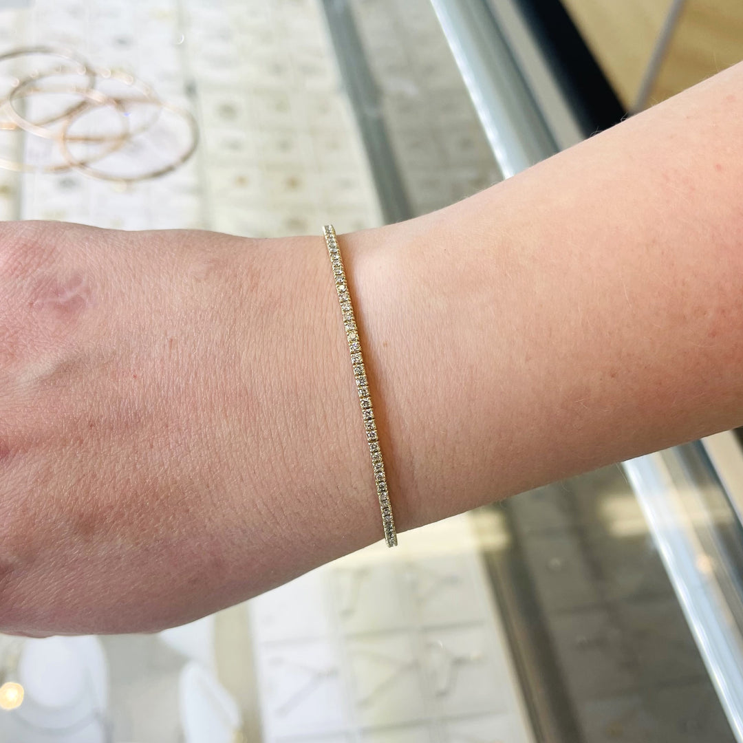 Brand New 14k Yellow Gold and 1.40cttw Diamond Bangle Bracelet 7"