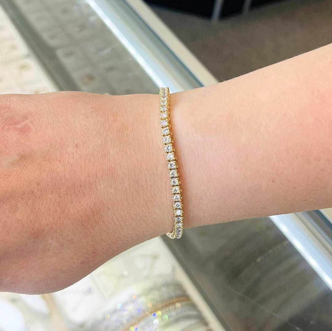 Brand New 14k Yellow Gold and 4cttw Diamond Tennis Bracelet 7"