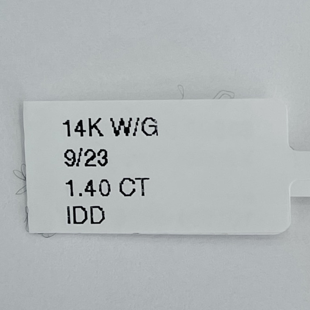 Brand New 14k White Gold and 1.40cttw Diamond Bangle Bracelet 7"