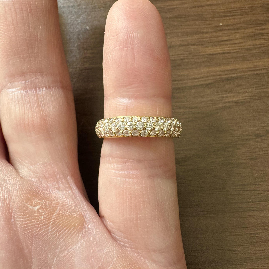 18k Yellow Gold and 1cttw Diamond Ladies Band Ring Size 6