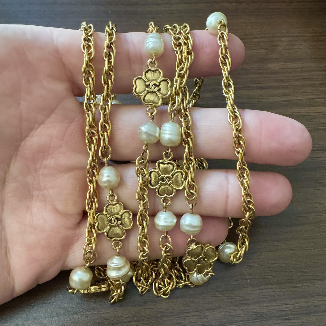 Chanel Vintage 1983 Gold Plated Very Long Clover Motif Necklace France 72"