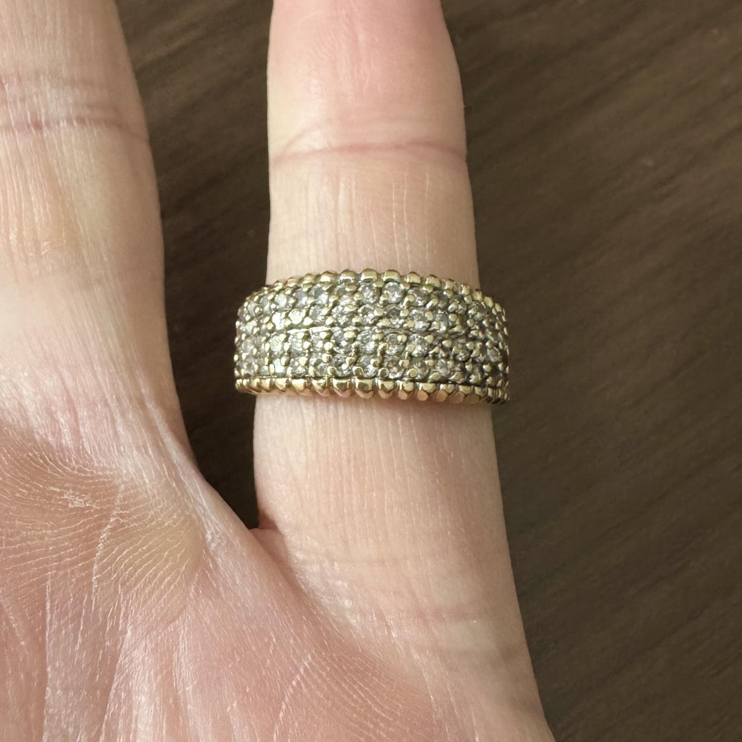 14k Yellow Gold and 1cttw Diamond Vintage Graduated Band Ring Size 9