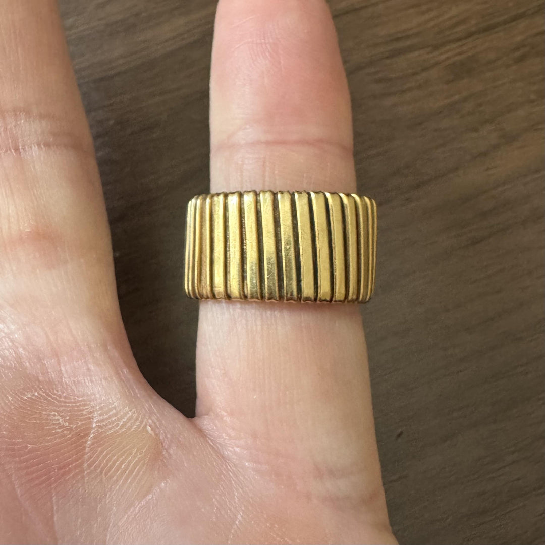 18k Yellow Gold 7.8g Vintage Tubogas Stretch Band Ring Italy Size 6.5 - 9