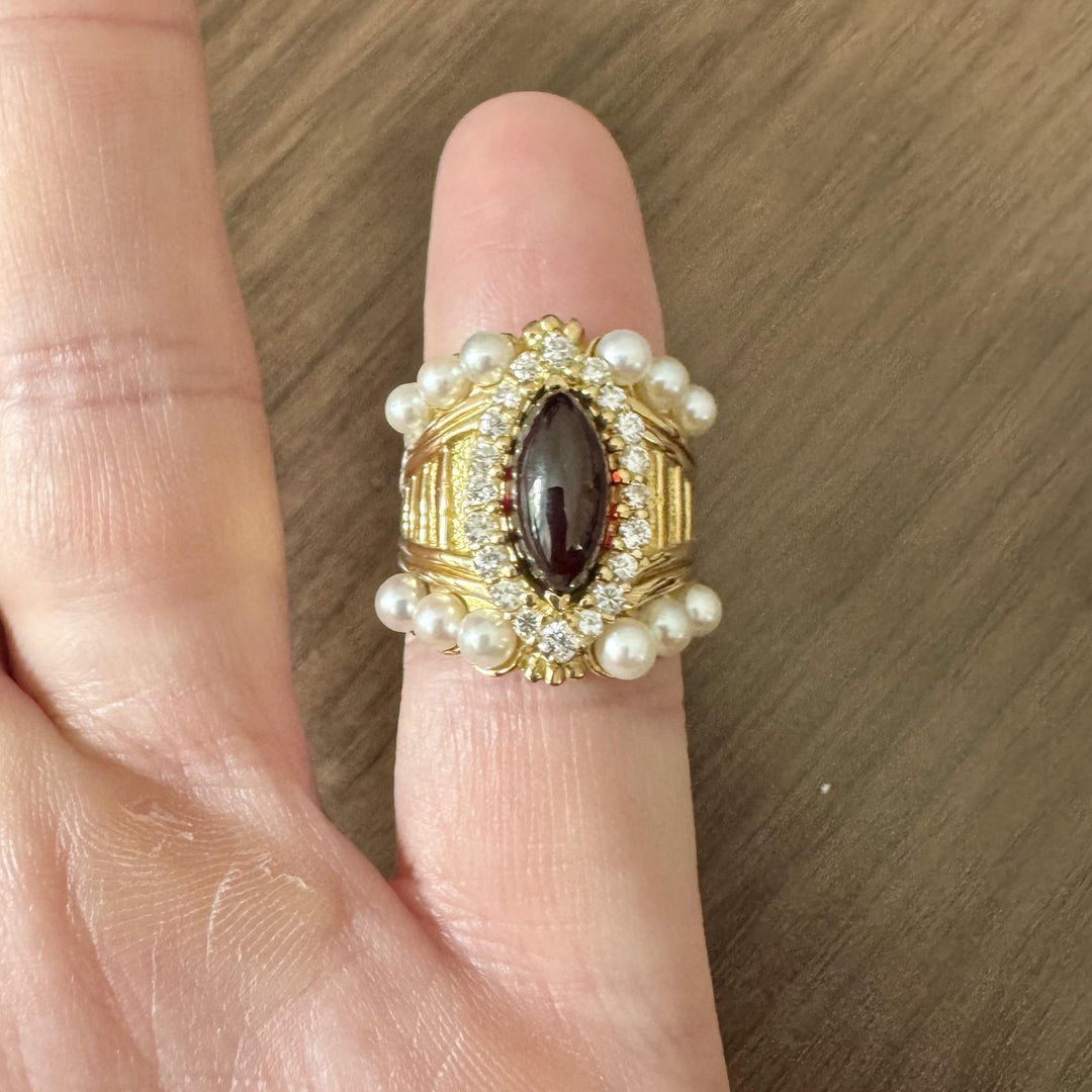 18k Yellow Gold Garnet Pearl and 1cttw Diamond Heavy Ladies Ring Size 6