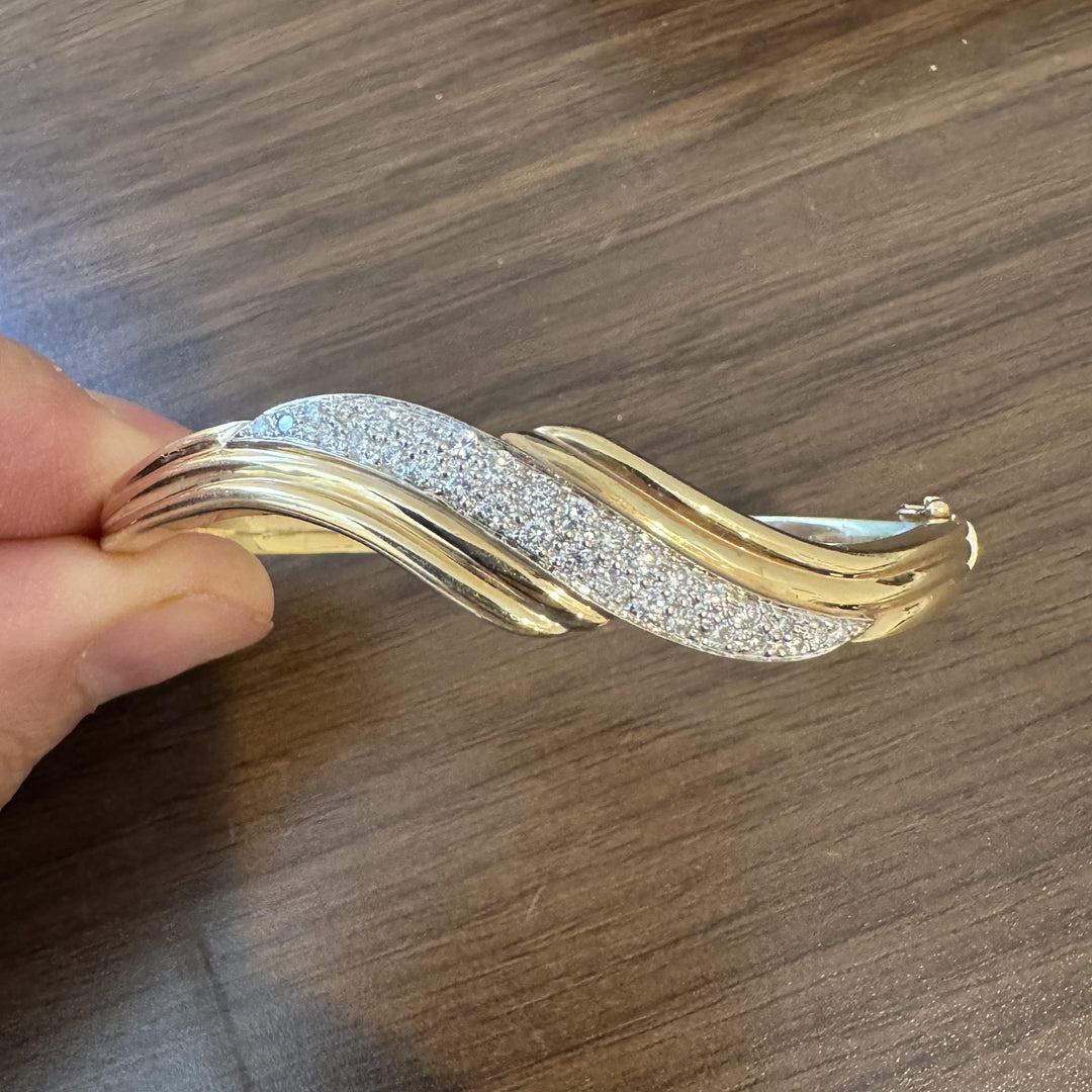 14k Yellow Gold and 1.85cttw Diamond Curved Bangle Bracelet 6.75"