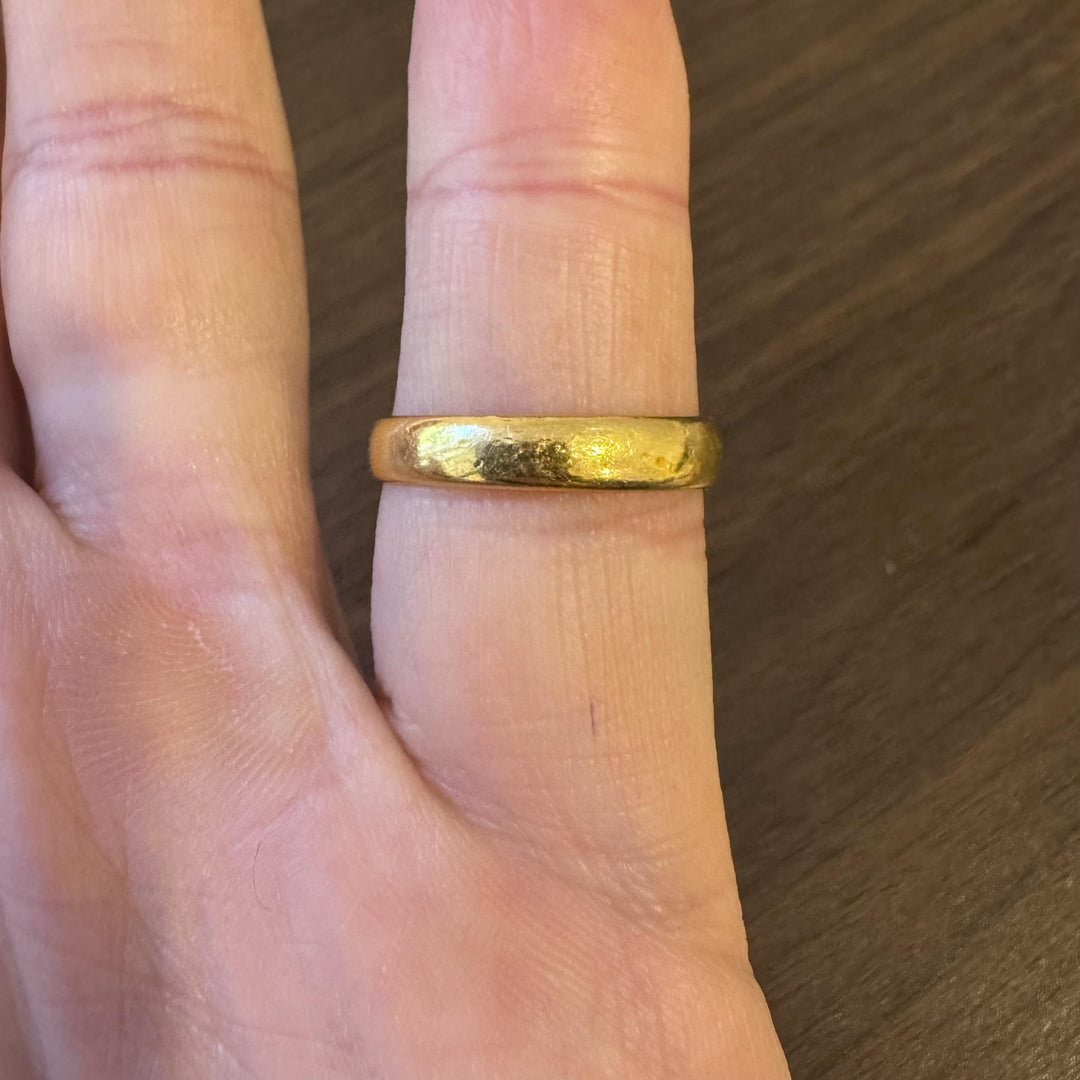22k Yellow Gold 3.5g Solid 4mm Band Ring Size 8