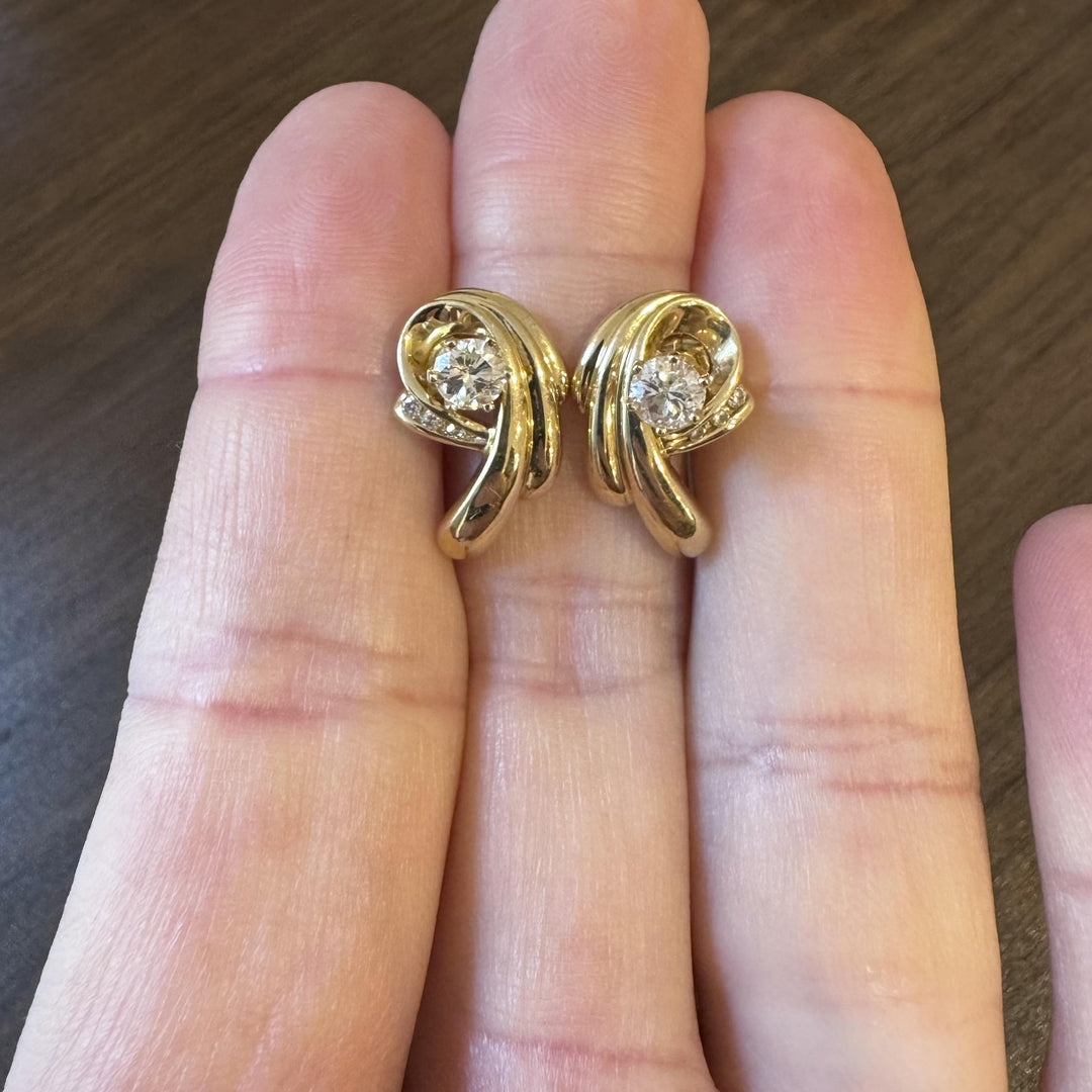 14k Yellow Gold and 0.75cttw Diamond Stud Earrings in Swirl Jacket