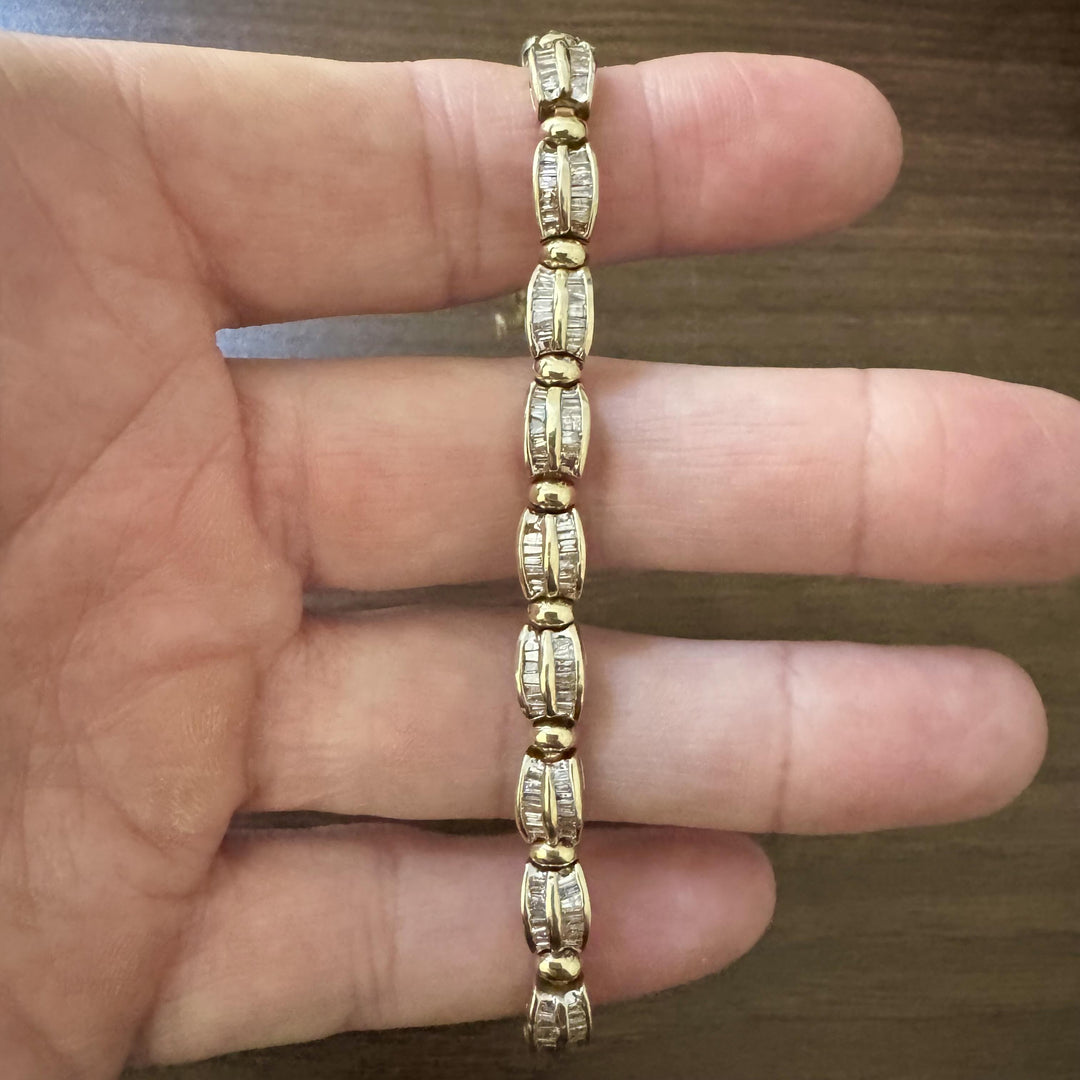 14k Yellow Gold and 2.5cttw Baguette Cut Diamond Link Bracelet 6.75"