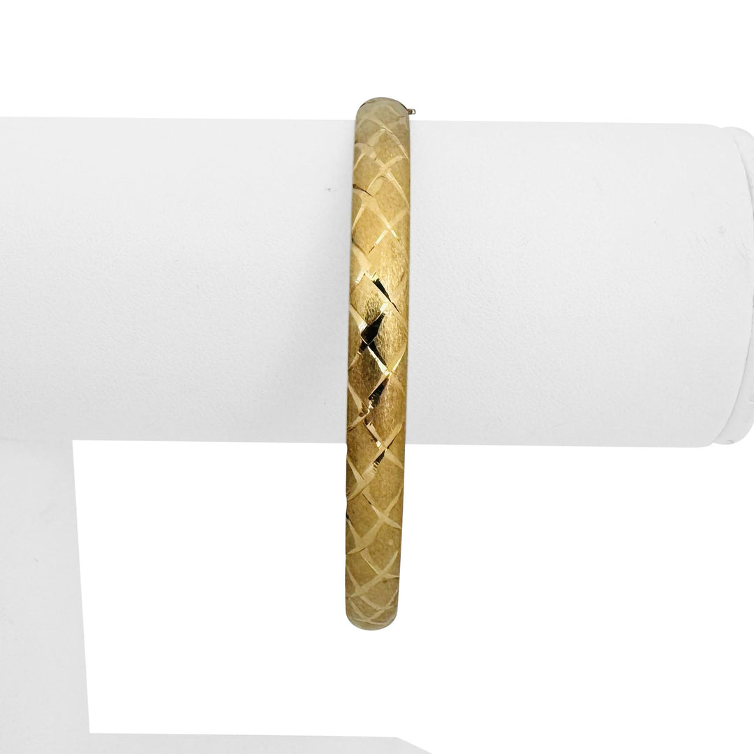 14k Yellow Gold 6.3g Diamond Pattern 6.5mm Bangle Bracelet 7.5"