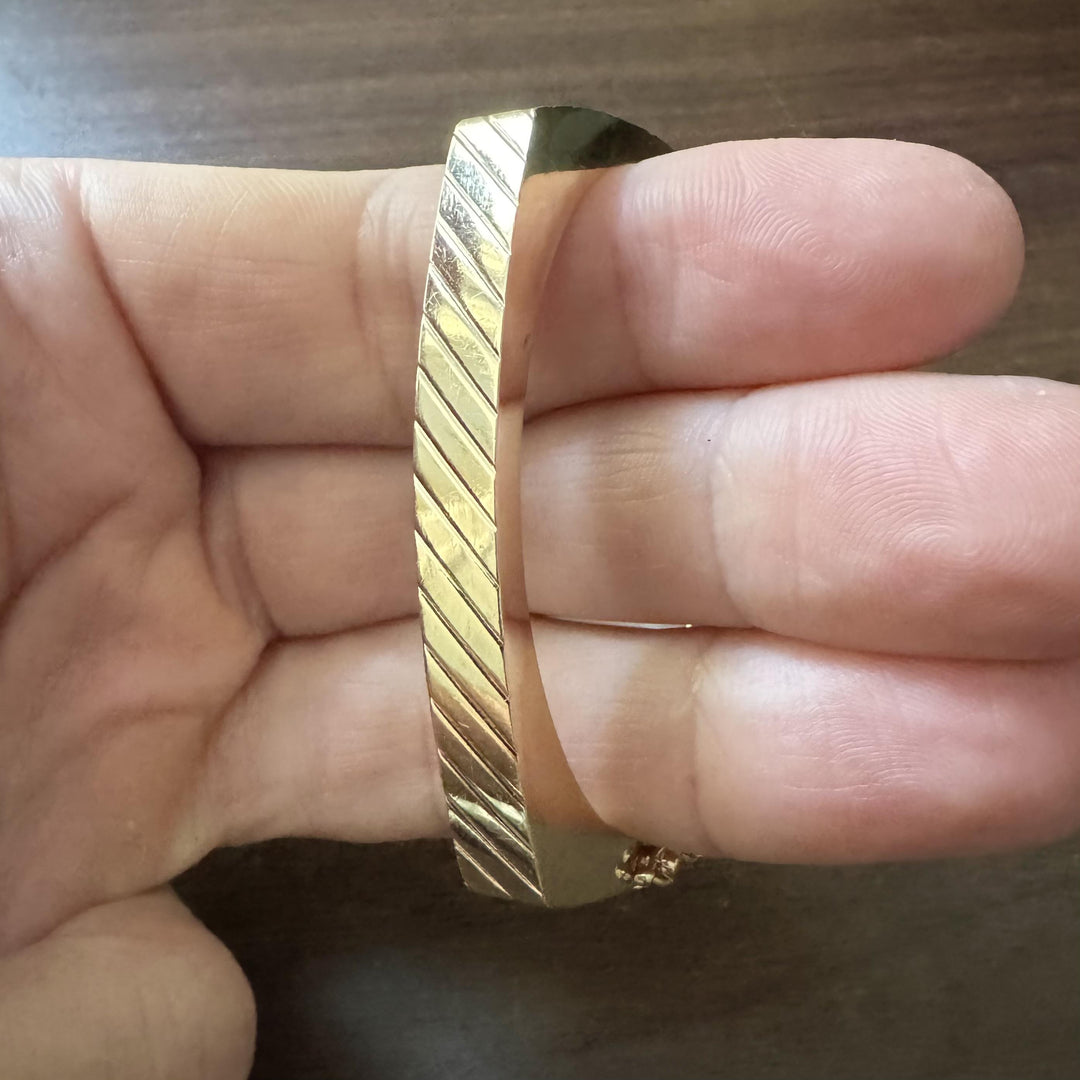 14k Yellow Gold 17.6g Ladies Geometric Striped Bangle Bracelet 6.75"