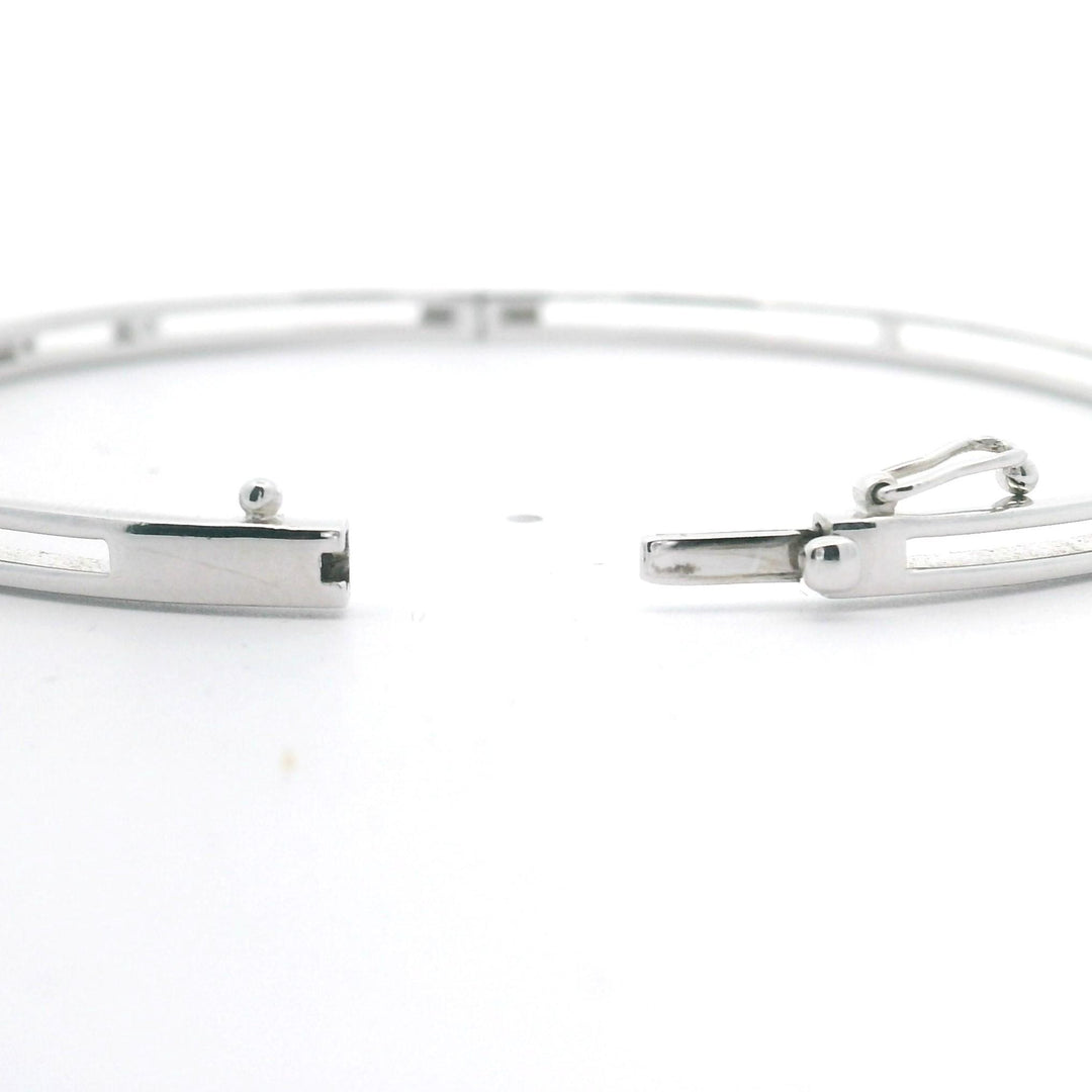 14k White Gold and Diamond Ladies Bangle Bracelet 7"