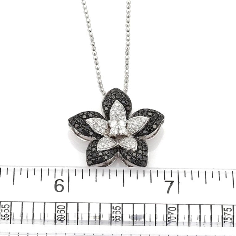 14k White Gold Black & White Diamond Flower Pendant Necklace 15.5"