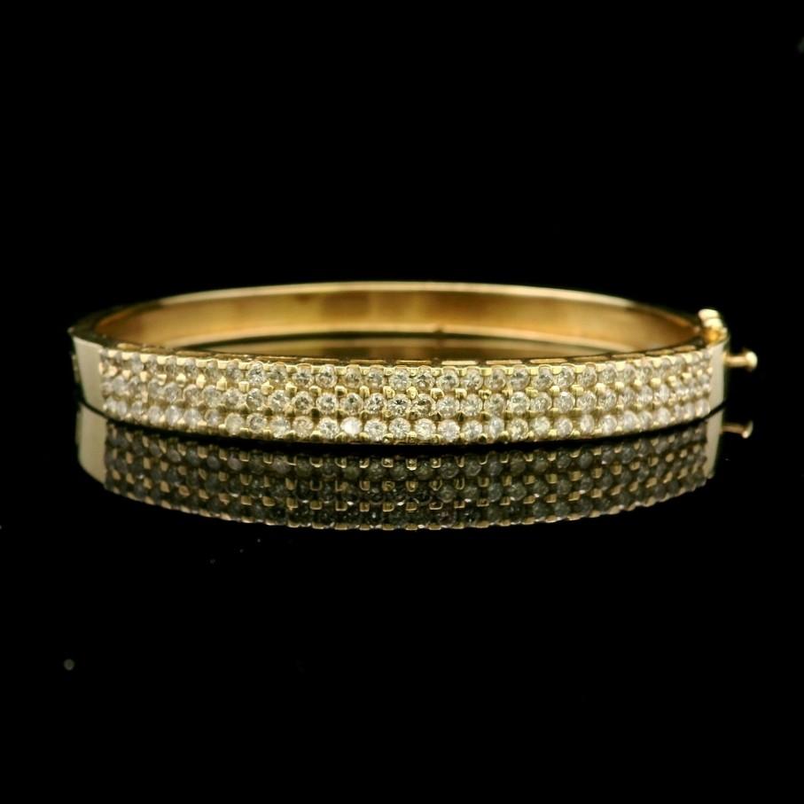 14k Yellow Gold and 2.25cttw Diamond Bangle Bracelet 6.75"